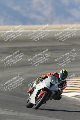 media/Oct-30-2025-Racers Edge (Thu) [[dabbdaf680]]/3-B Group/Session 2 (Bowl Exit)/